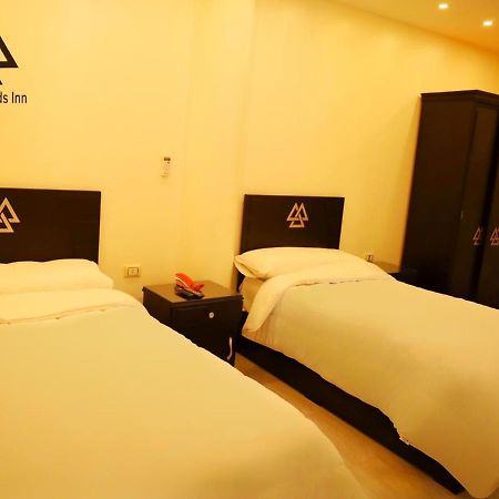Pyramids And Sphinx Hotel Cairo Exterior foto