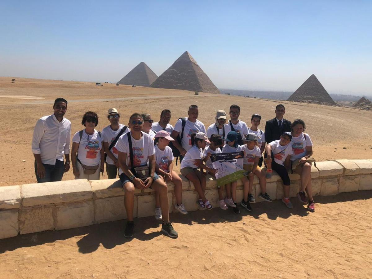 Pyramids And Sphinx Hotel Cairo Exterior foto